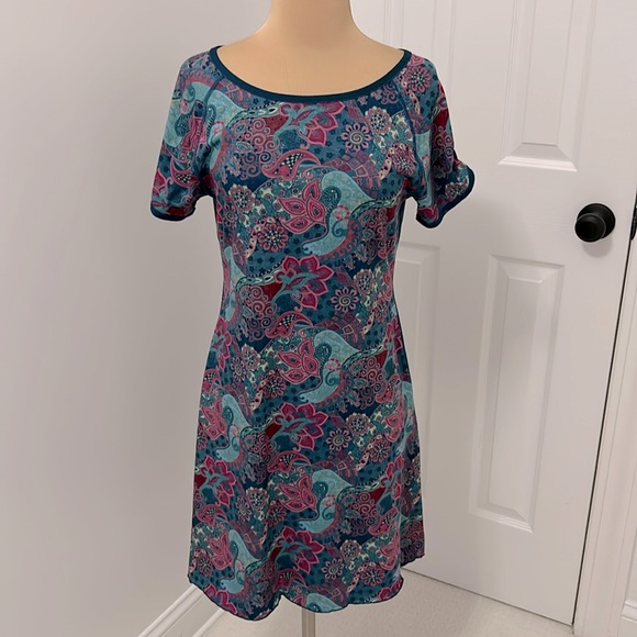 Title Nine Blue and Pink Patterned Dress - Picture 1 of 8